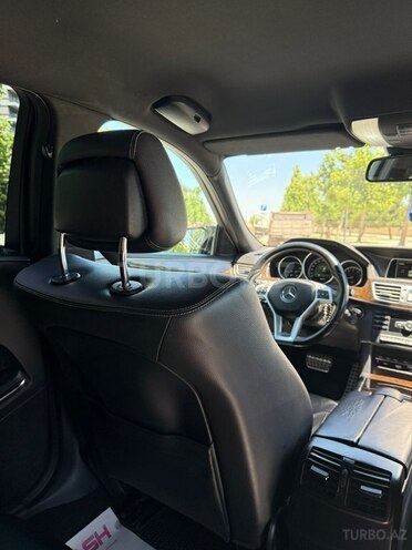 Mercedes E 250-12