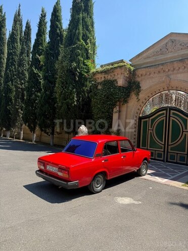 LADA (VAZ) 2107-2