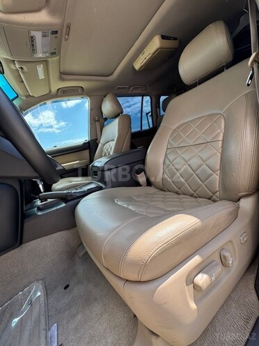 Toyota Land Cruiser-14