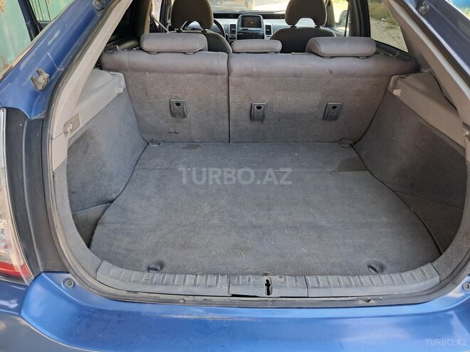 Toyota Prius-7