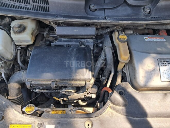 Toyota Prius-9