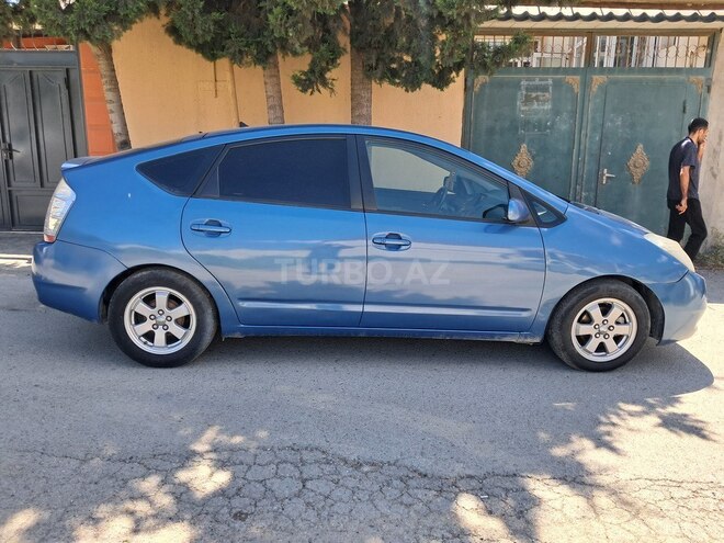 Toyota Prius-3