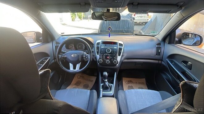 Kia Ceed-5