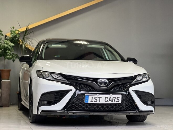 Toyota Camry-1