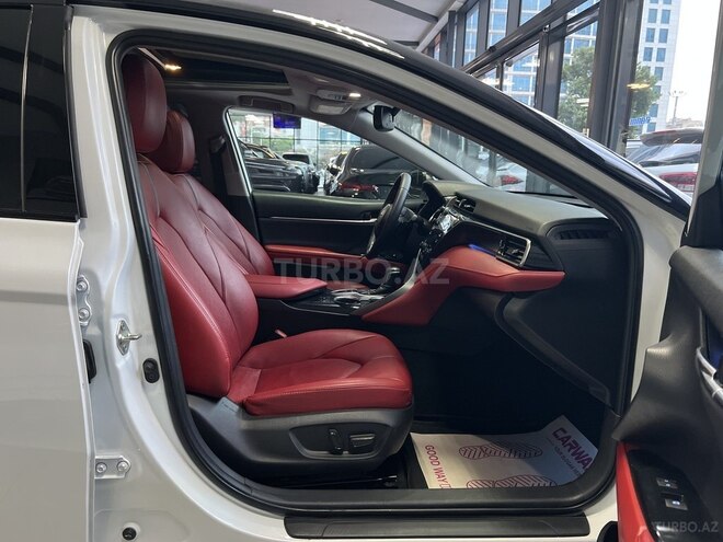 Toyota Camry-10