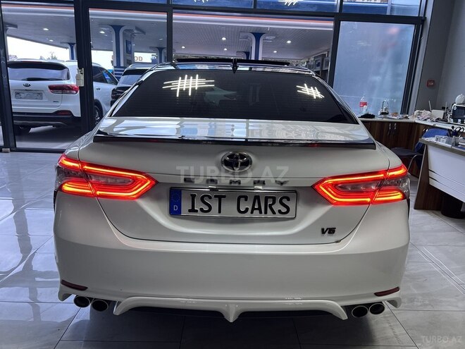 Toyota Camry-6