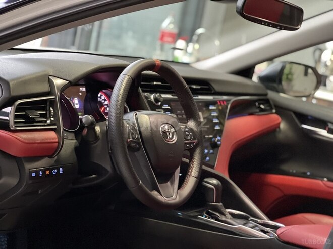 Toyota Camry-14