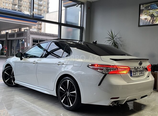 Toyota Camry-9