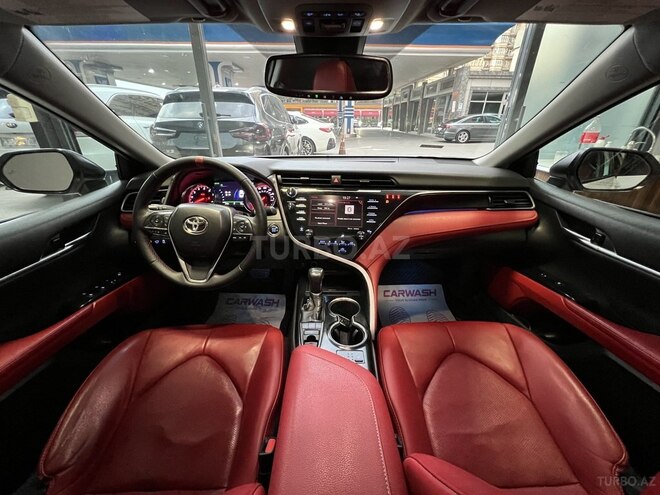 Toyota Camry-12