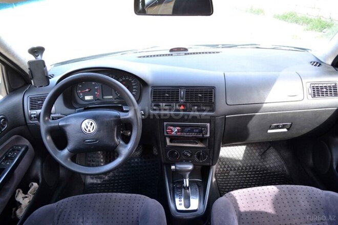 Volkswagen Golf-3