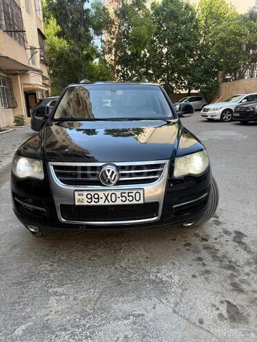 Volkswagen Touareg-1