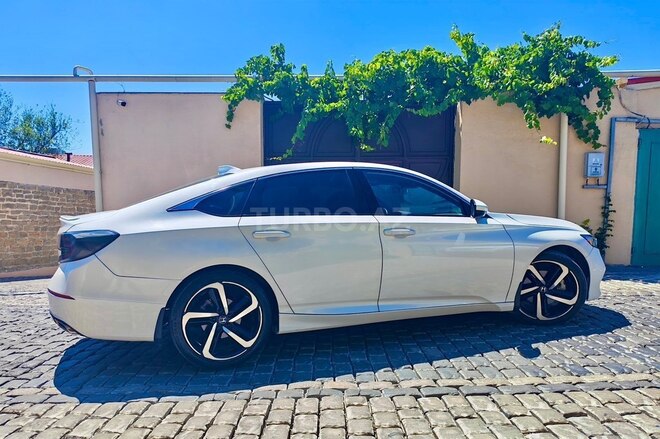 Honda Accord-11
