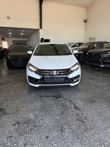 LADA (VAZ) Vesta-1