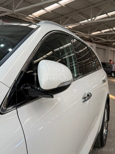 Kia Sorento-14