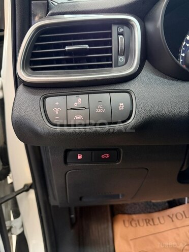 Kia Sorento-25