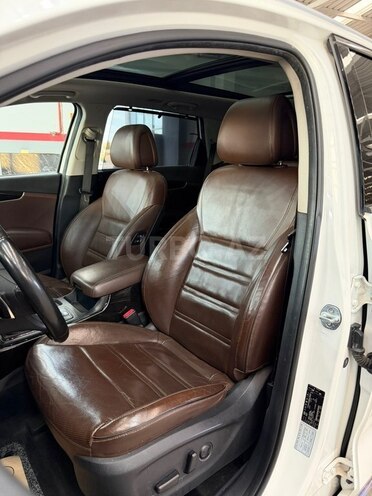 Kia Sorento-23