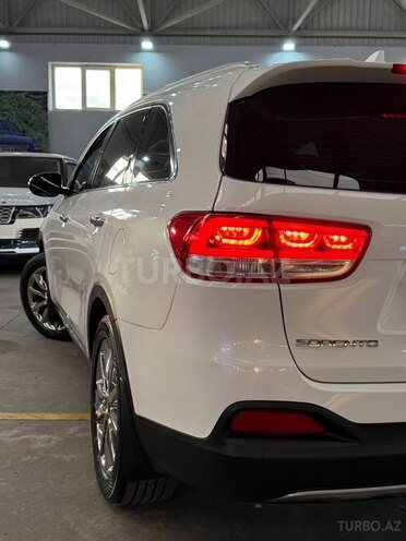 Kia Sorento-12