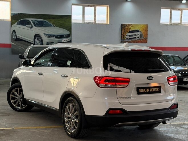 Kia Sorento-10