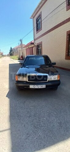 Mercedes 190-9