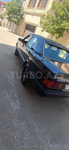 Mercedes 190-8