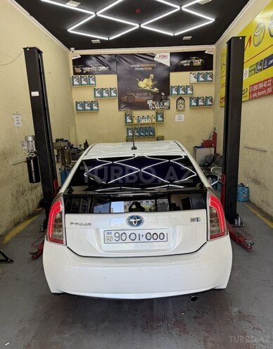 Toyota Prius-6