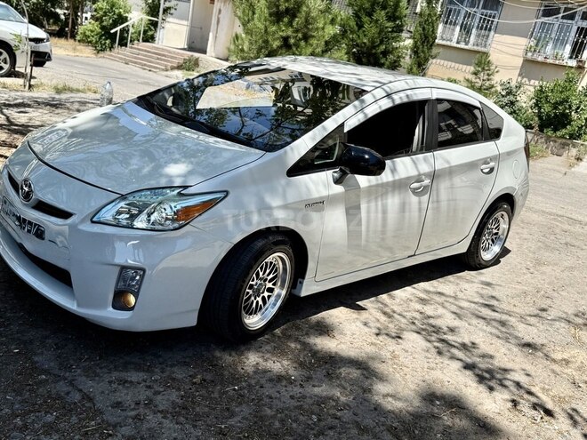 Toyota Prius-11