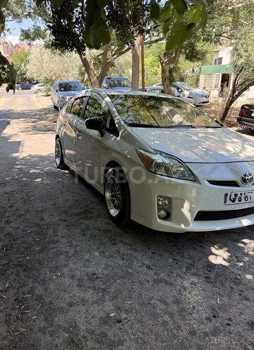 Toyota Prius-3