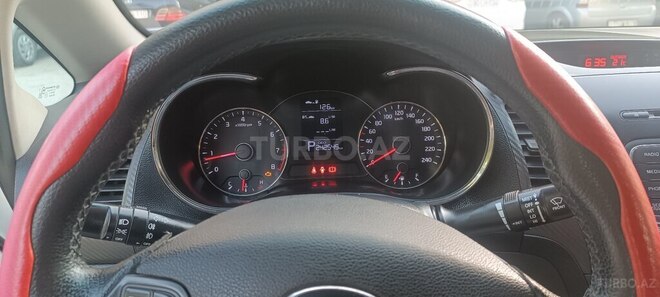 Kia Cerato-7
