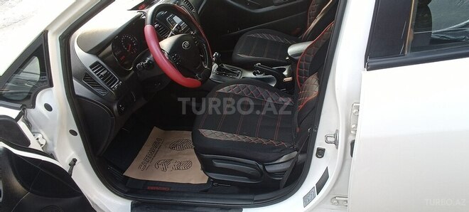 Kia Cerato-6