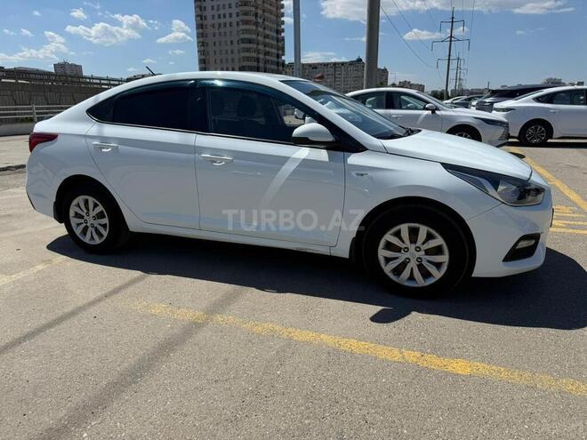 Hyundai Solaris-4
