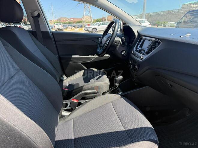 Hyundai Solaris-7