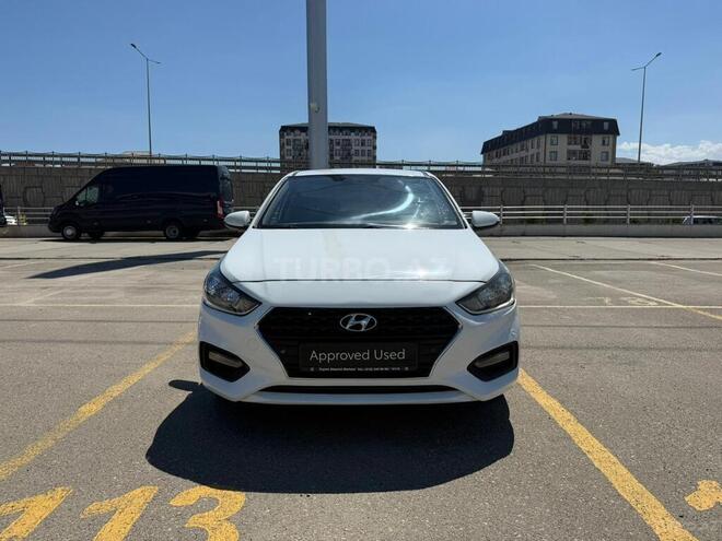 Hyundai Solaris-1