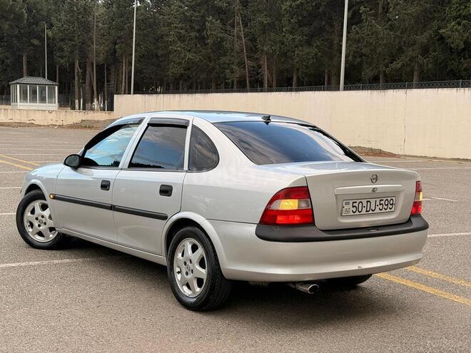 Opel Vectra-2