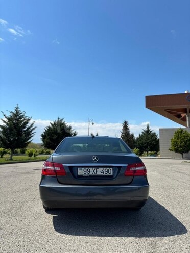 Mercedes E 220-8