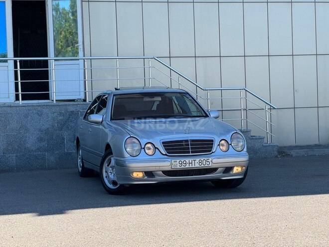 Mercedes E 270-2