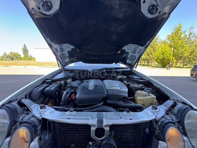 Mercedes E 270-16