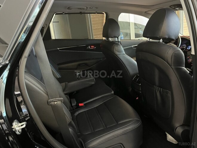 Kia Sorento-21