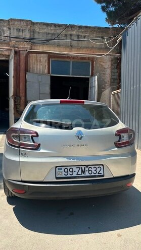 Renault Megane-2