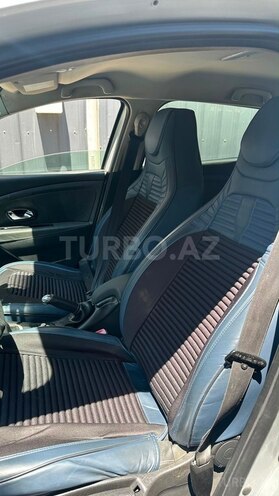 Renault Megane-5