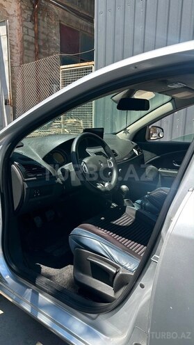 Renault Megane-8
