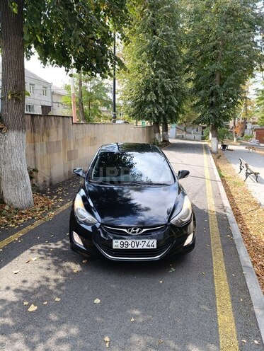 Hyundai Avante-1