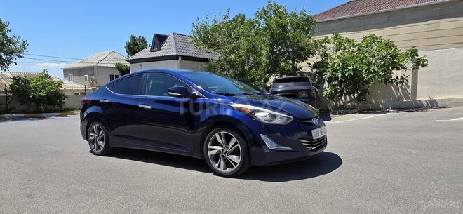 Hyundai Elantra-4