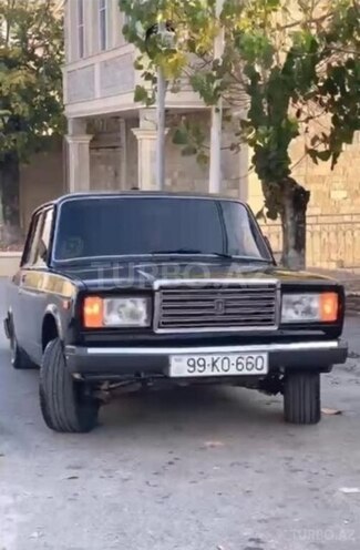 LADA (VAZ) 2107-1