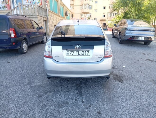 Toyota Prius-6