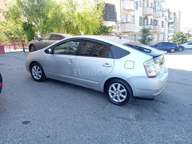 Toyota Prius-3