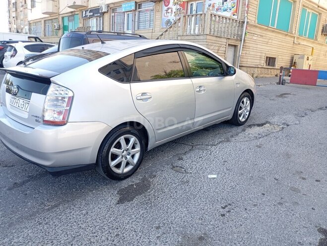 Toyota Prius-8