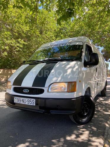 Ford Transit-1