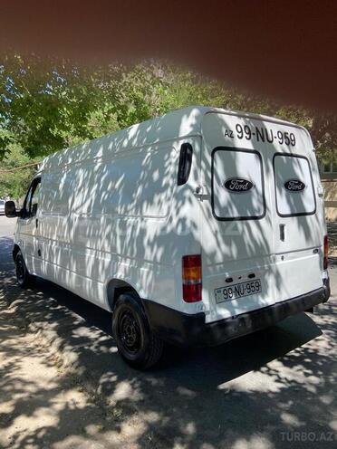 Ford Transit-8