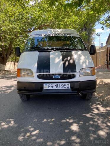 Ford Transit-2