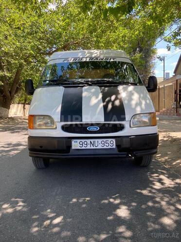 Ford Transit-4